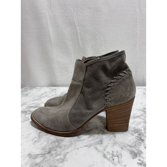 AQUATALIA Fern Ankle Chelsea Booties 10.5 Suede Leather Gray Heeled Mod Artsy - Picture 3 of 7